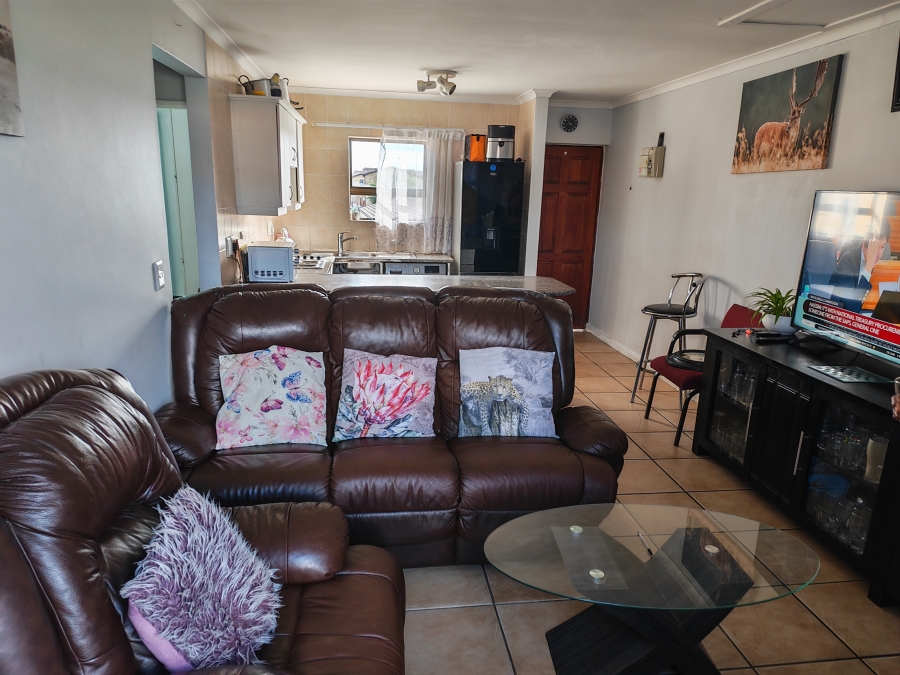 2 Bedroom Property for Sale in Guldenland Western Cape